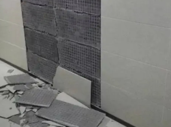 翠屏瓷砖空鼓维修公司分享下翠屏墙砖松动维修的知识